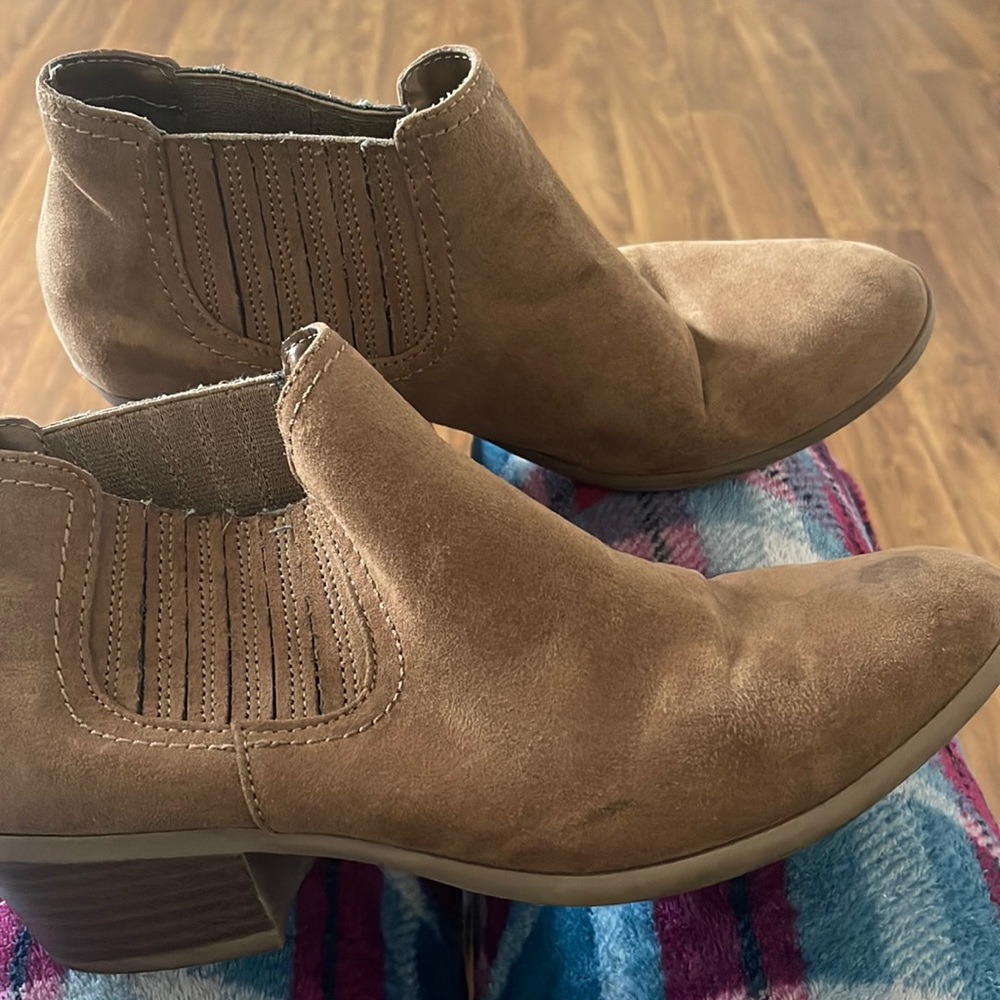 Women’s American eagle shoes